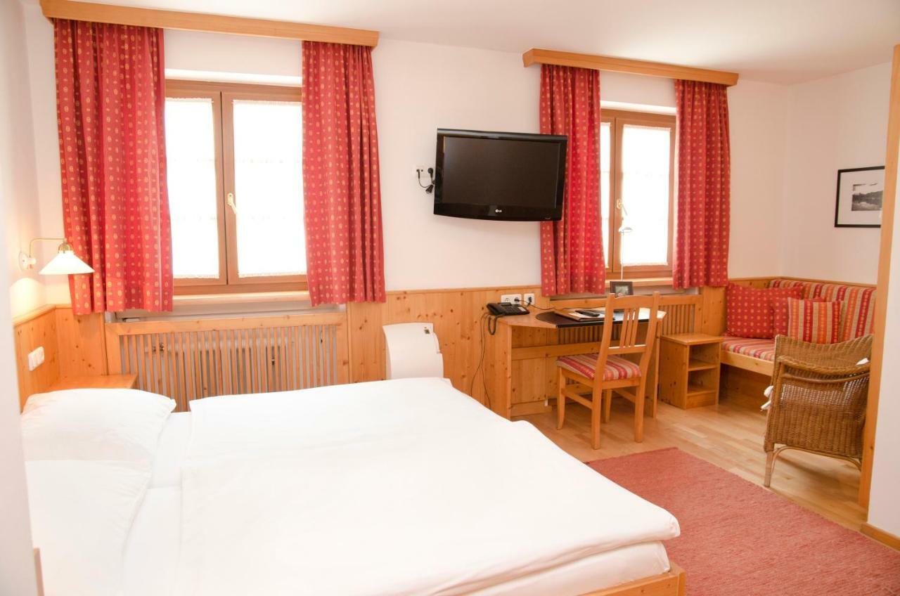 Hotel Gasthof Koenig Kremsmünster Exteriör bild