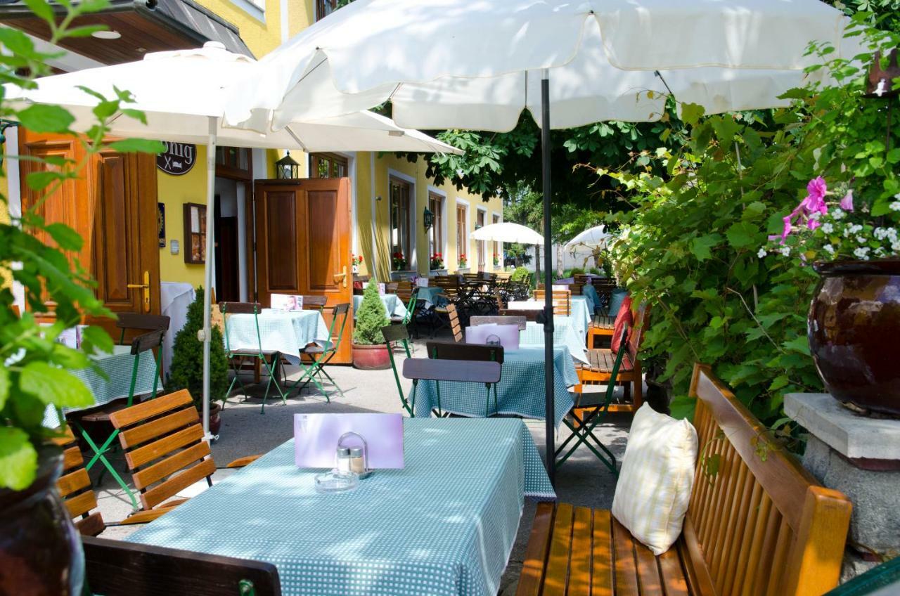 Hotel Gasthof Koenig Kremsmünster Exteriör bild